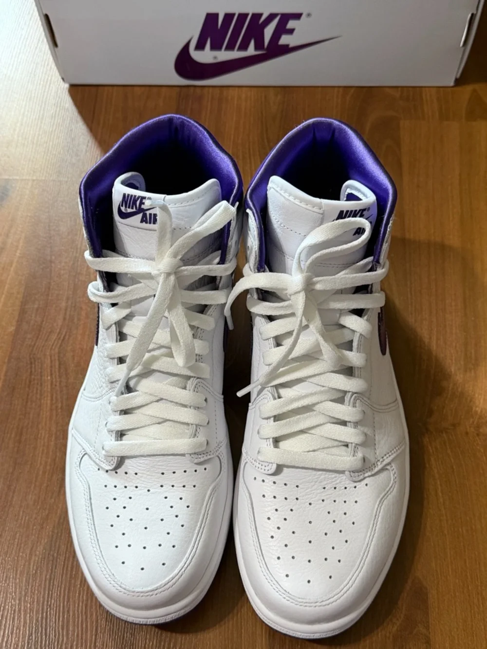 Nike Air Jordan 1 Retro High - White/Purple - Picture 6 of 8
